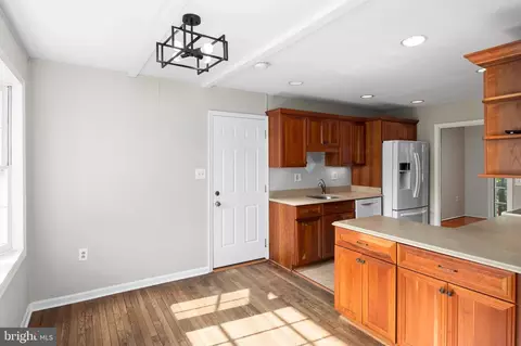 7013 Wren Ln, Lanham, MD 20706 photo 12
