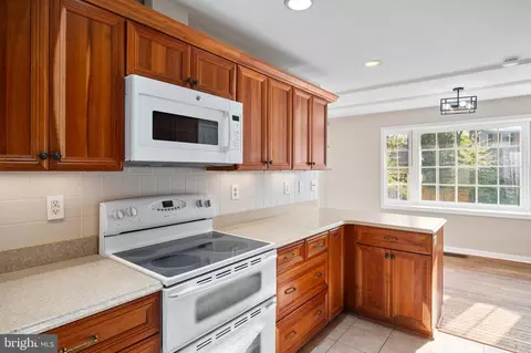 7013 Wren Ln, Lanham, MD 20706 photo 14