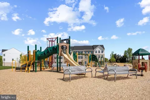 View/Area - 7526 Daybreak Dr, Brandywine, MD 20613 photo 5 of 5