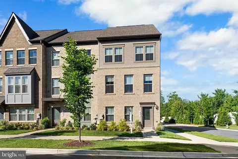 201 Albany Pl, Marlboro, MD 20774