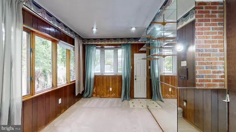 Entry Way - 5103 Baltimore Ln, Lanham, MD 20706 photo 20 of 21