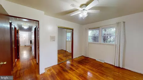 Entry Way - 5103 Baltimore Ln, Lanham, MD 20706 photo 11 of 21