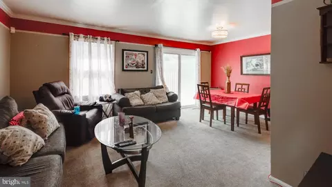2225 Dawn Ln, Temple Hills, MD 20748