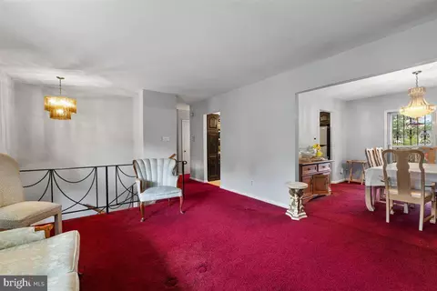 Entry Way - 5703 Plata St, Clinton, MD 20735 photo 4 of 7