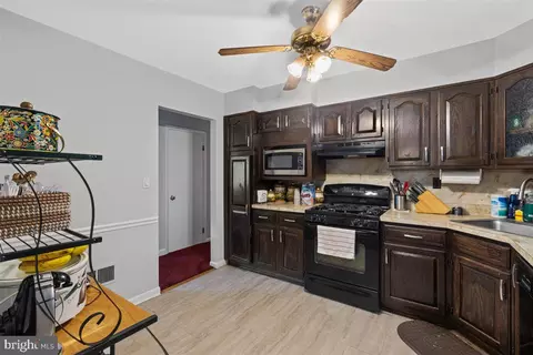 Kitchen - 5703 Plata St, Clinton, MD 20735 photo 1 of 2
