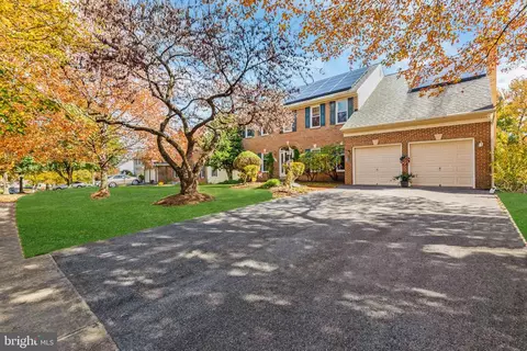 10400 Grandhaven Ave, Marlboro, MD 20772