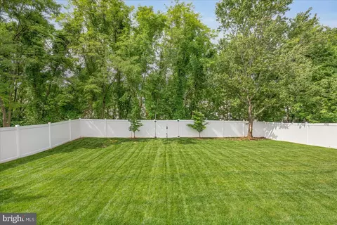 Exterior - 2210 Dunrobin Dr, Bowie, MD 20721 photo 7 of 8
