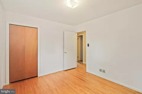 6310 Barrs Ln, Lanham, MD 20706 photo 16