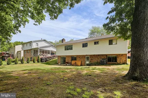 6310 Barrs Ln, Lanham, MD 20706 photo 32