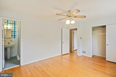 6310 Barrs Ln, Lanham, MD 20706 photo 12