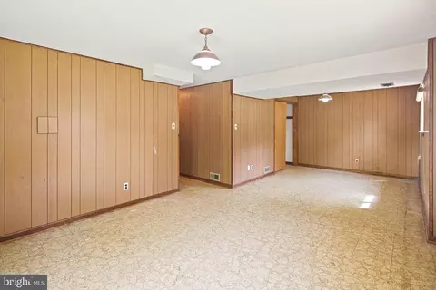 6310 Barrs Ln, Lanham, MD 20706 photo 23