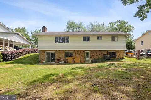 6310 Barrs Ln, Lanham, MD 20706 photo 29
