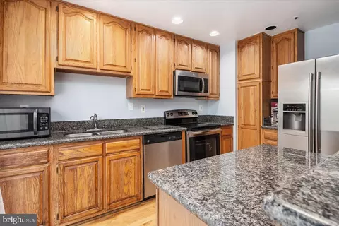 Kitchen - 15513 Ebbynside Ct, Bowie, MD 20716 photo 2 of 2