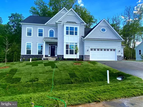 8702 Cedar Chase Dr, Clinton, MD 20735
