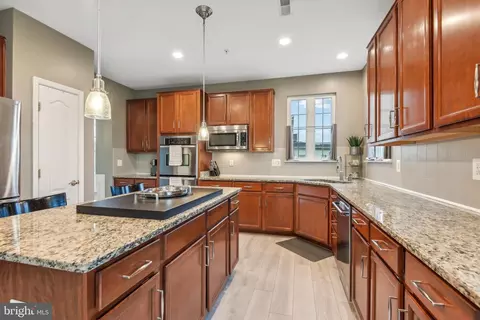 Kitchen - 7103 Solomons Ct, Brandywine, MD 20613 photo 2 of 4