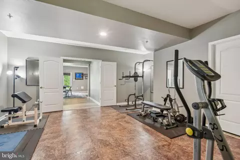 Entry Way - 7103 Solomons Ct, Brandywine, MD 20613 photo 11 of 11
