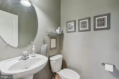 Entry Way - 7103 Solomons Ct, Brandywine, MD 20613 photo 4 of 11