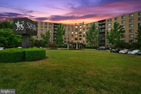 3450 Toledo Ter #323, Hyattsville, MD 20782