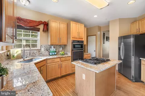 Kitchen - 3203 Collins St, Clinton, MD 20735 photo 4 of 4