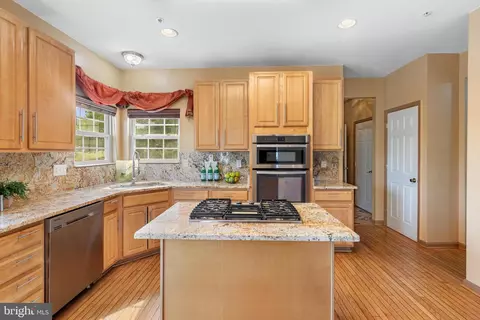 Kitchen - 3203 Collins St, Clinton, MD 20735 photo 3 of 4