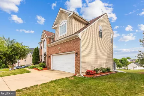 Exterior - 3203 Collins St, Clinton, MD 20735 photo 3 of 8