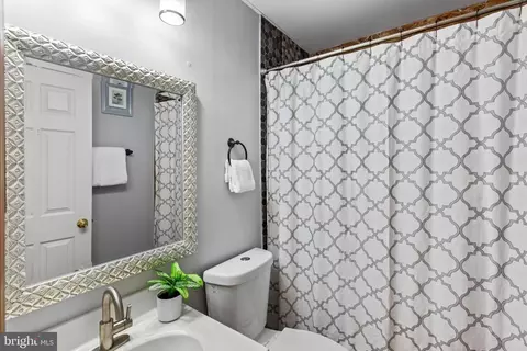 Bath - 3203 Collins St, Clinton, MD 20735 photo 1 of 3