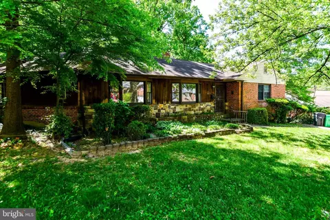 2423 Foster Pl, Temple Hills, MD 20748