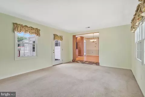 Living - 8610 Portsmouth Dr, Laurel, MD 20708 photo 7 of 8