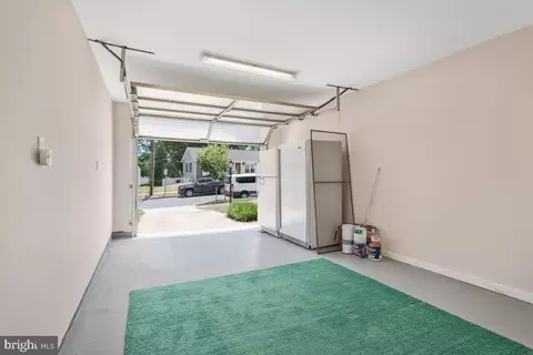 Entry Way - 8610 Portsmouth Dr, Laurel, MD 20708 photo 3 of 3