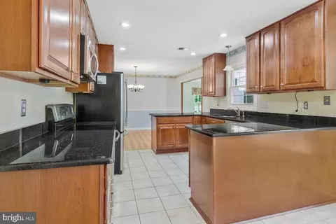 Kitchen - 8610 Portsmouth Dr, Laurel, MD 20708 photo 4 of 6