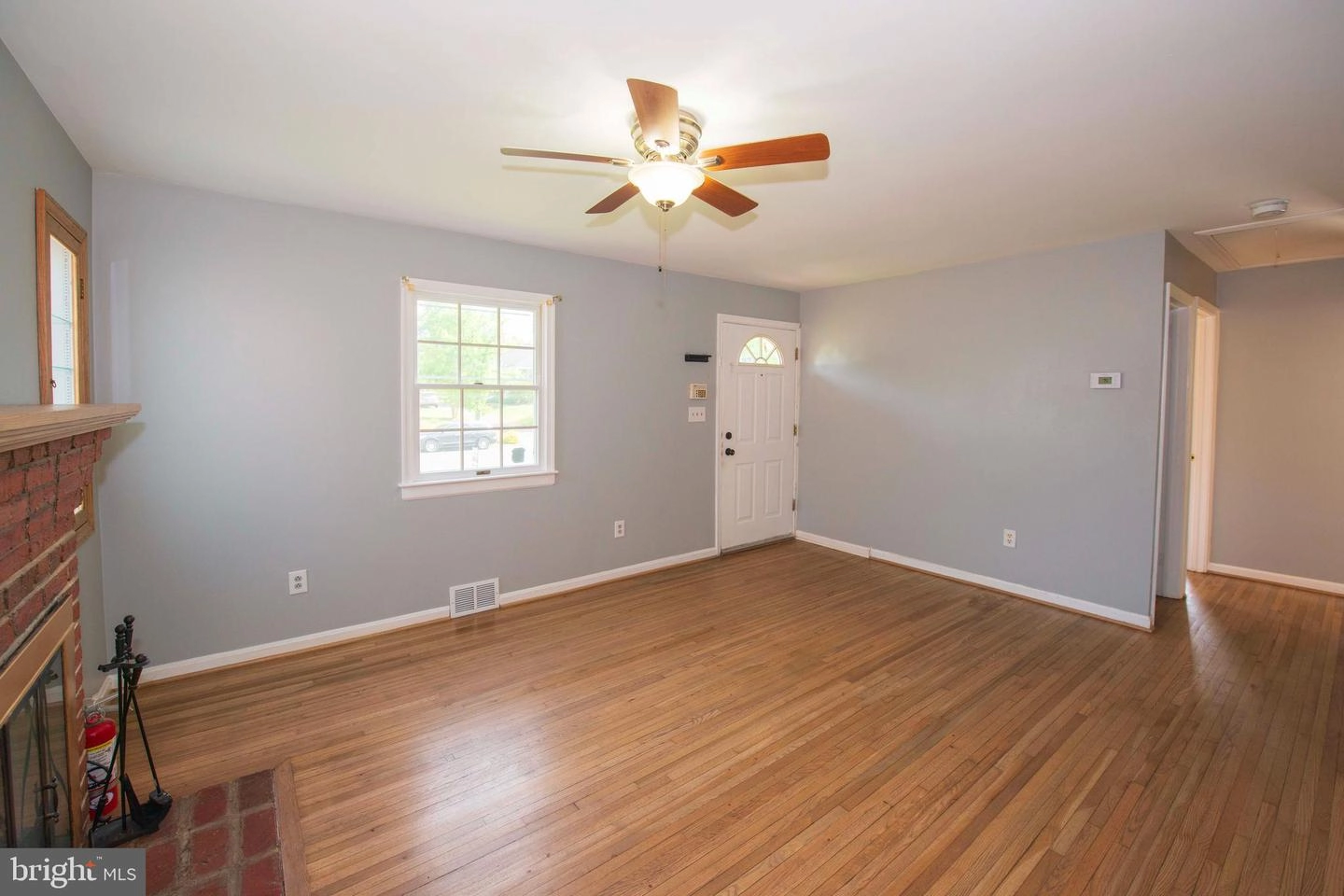 Living - 9424 Washington Blvd, Lanham, MD 20706 photo 1 of 5