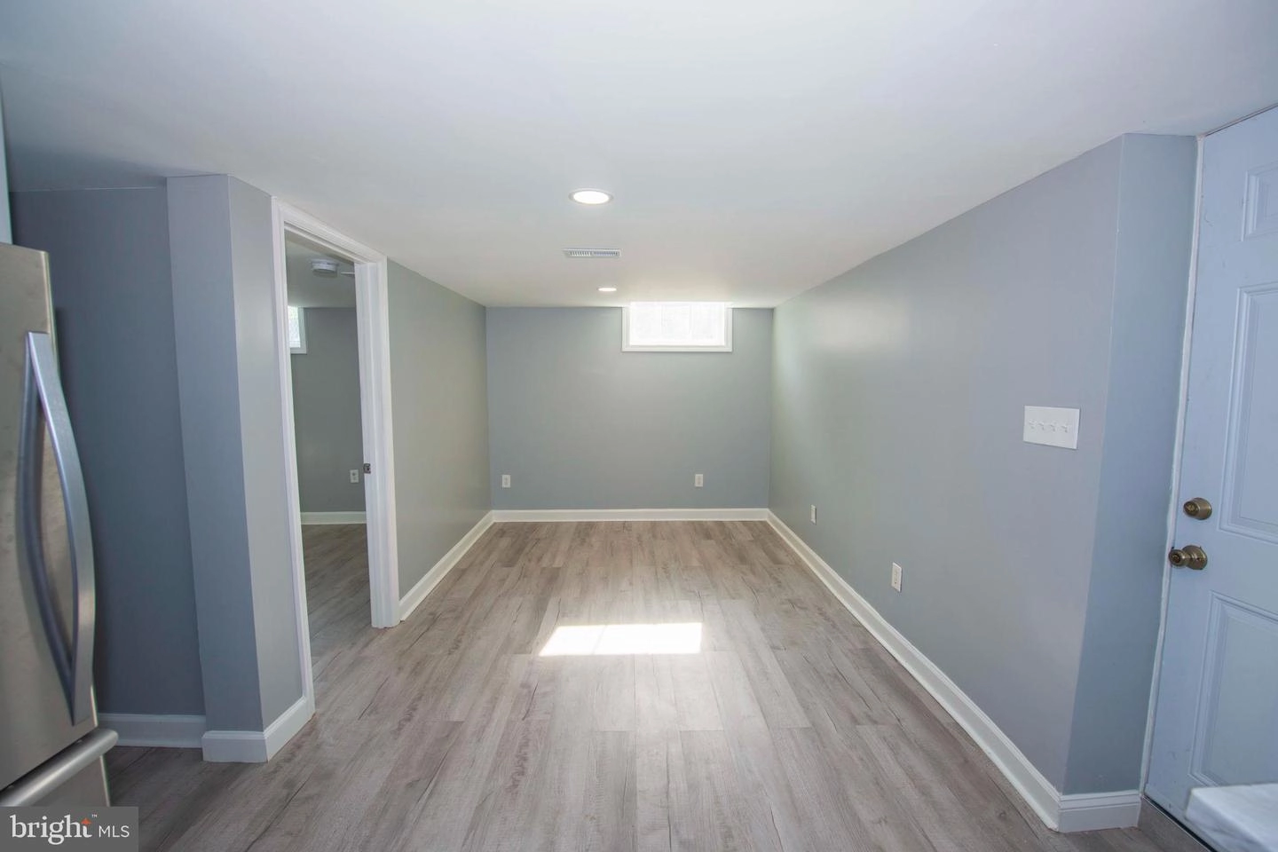 Living - 9424 Washington Blvd, Lanham, MD 20706 photo 5 of 5