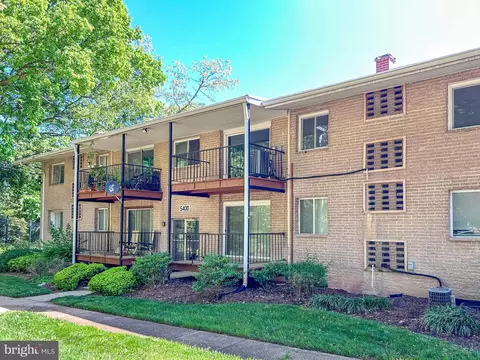 5400 85th Ave #203, New Carrollton, MD 20784