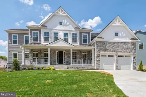 6907 Fountain Park Dr, Glenn Dale, MD 20769