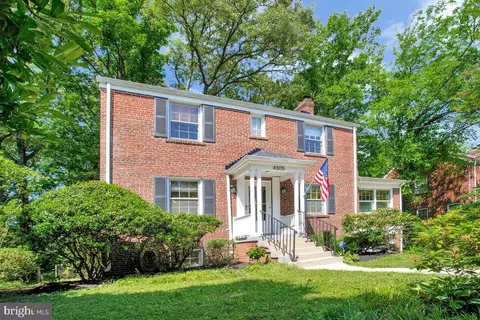 4305 Underwood St, University Park, MD 20782