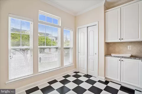 13112 Brooktree Ln, Laurel, MD 20707 photo 9