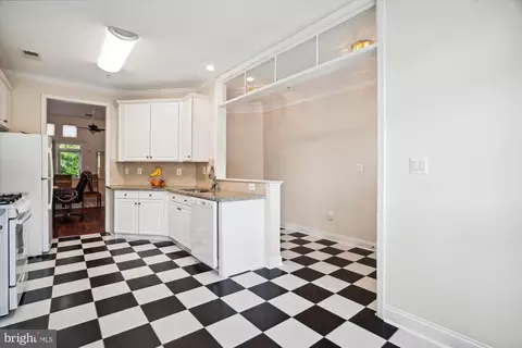 13112 Brooktree Ln, Laurel, MD 20707 photo 10