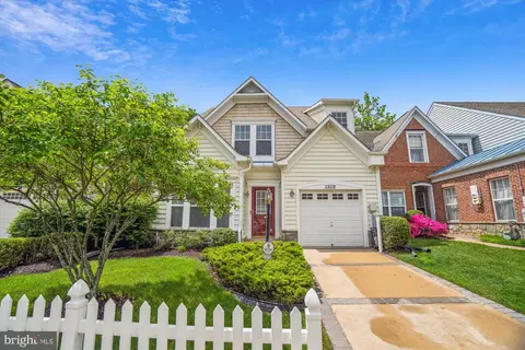 13112 Brooktree Ln, Laurel, MD 20707 photo 2