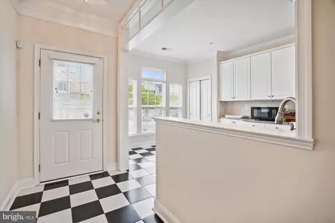 13112 Brooktree Ln, Laurel, MD 20707 photo 6