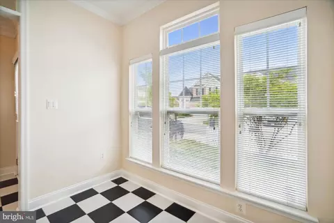 13112 Brooktree Ln, Laurel, MD 20707 photo 8