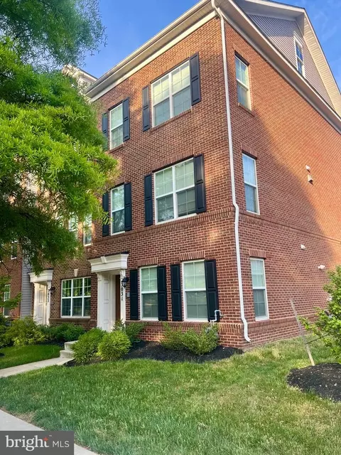3031 Saint Josephs Dr, Marlboro, MD 20774