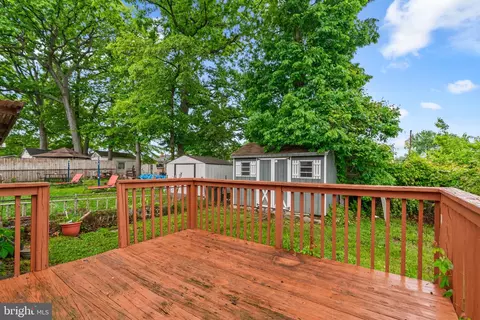 Exterior - 7308 Oliver St, Lanham, MD 20706 photo 6 of 10