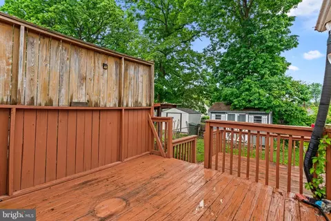 Exterior - 7308 Oliver St, Lanham, MD 20706 photo 4 of 10