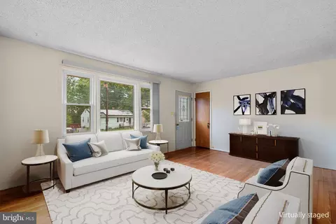 Living - 7308 Oliver St, Lanham, MD 20706 photo 3 of 5