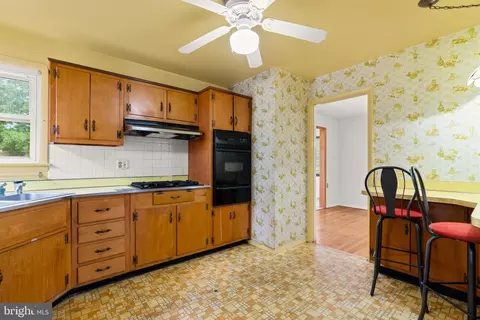Kitchen - 7308 Oliver St, Lanham, MD 20706 photo 2 of 4
