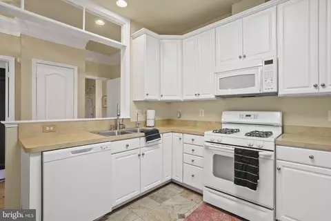 13214 Rabbit Chase Rd, Laurel, MD 20707 photo 9