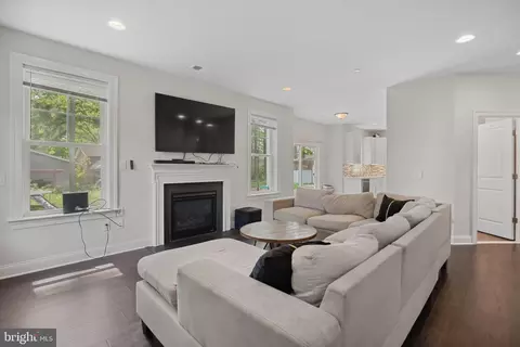 Other - 608 Laurel Ave, Laurel, MD 20707 photo 2 of 8