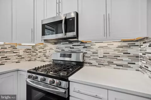 Kitchen - 608 Laurel Ave, Laurel, MD 20707 photo 3 of 4
