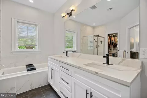 Bath - 608 Laurel Ave, Laurel, MD 20707 photo 1 of 5