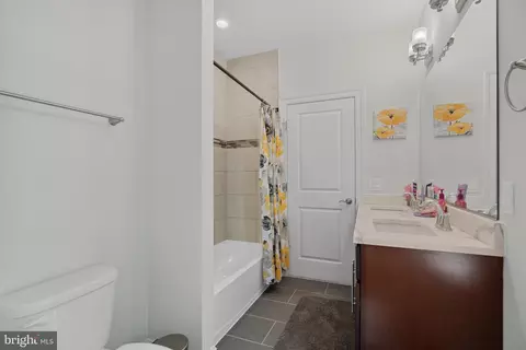 Bath - 608 Laurel Ave, Laurel, MD 20707 photo 4 of 5